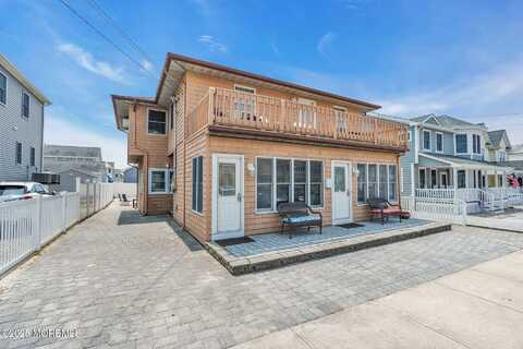 8 President Avenue, Lavallette, NJ 08735