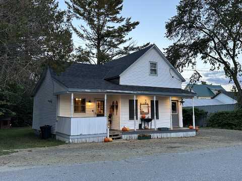 7 Center Street, Rangeley, ME 04970