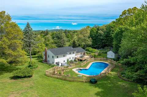 94 S Quaker Hill Road, Pawling, NY 12564