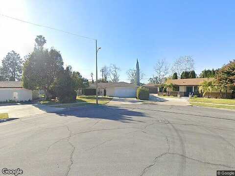 Olwyn, TUSTIN, CA 92780