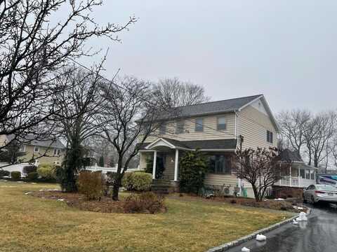 164 Union Avenue, Holbrook, NY 11741