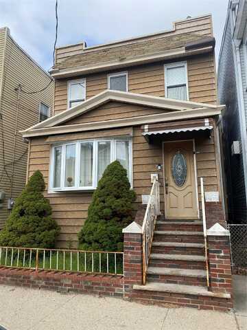 82-66 88th Lane, Glendale, NY 11385