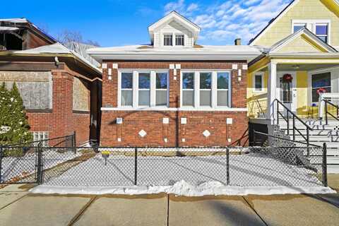 8045 S Escanaba Avenue, Chicago, IL 60617