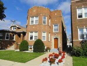 3141 N Luna Avenue, Chicago, IL 60641