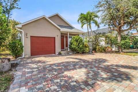 370 Leawood, NAPLES, FL 34104