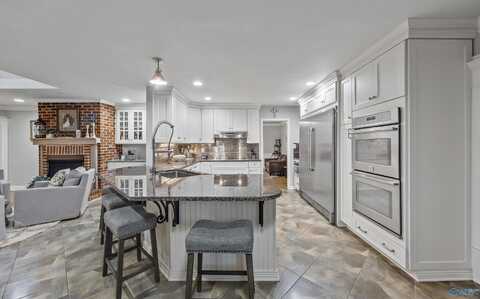 7114 Garth Road SE, Huntsville, AL 35802