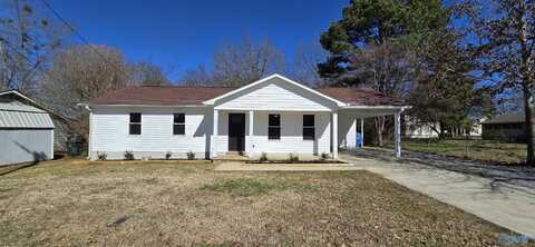 407 Speegle Street, Hartselle, AL 35640