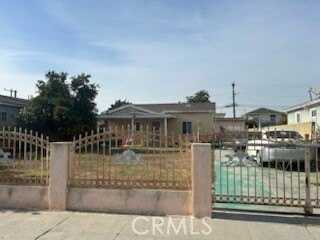 921 N Poinsettia Avenue, Compton, CA 90221