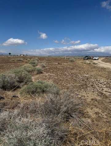 76 SW Avenue A-12, Lancaster, CA 93536