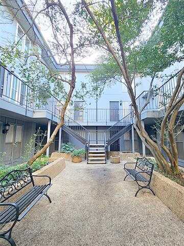 Holland Avenue #205, Dallas, TX 75219