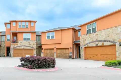 Venice Drive #4, Grand Prairie, TX 75054