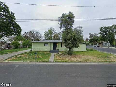 Scott St, Hanford, CA 93230