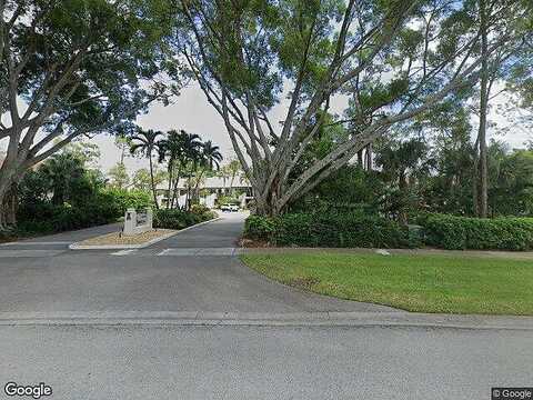 Kings Lake Blvd, Naples, FL 34112