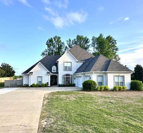 829 Indian Oaks Dr., Saltillo, MS 38866