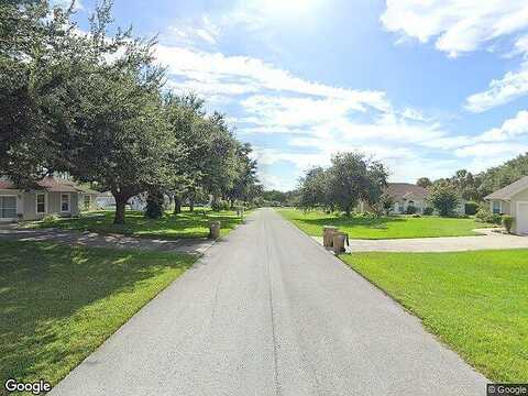 Oaks Circle, Grand Island, FL 32735