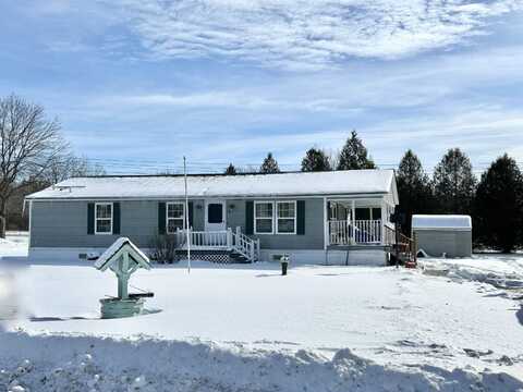 10 James Circle, Saint Albans, VT 05478