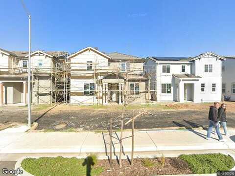 Whitewater Ct, West Sacramento, CA 95605