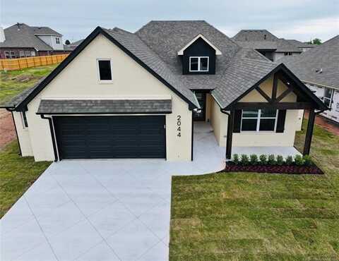 2044 E 129th Place S, Jenks, OK 74037