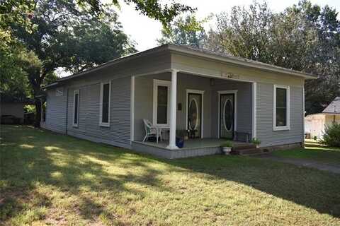 605 S 4th Street, Hugo, OK 74743