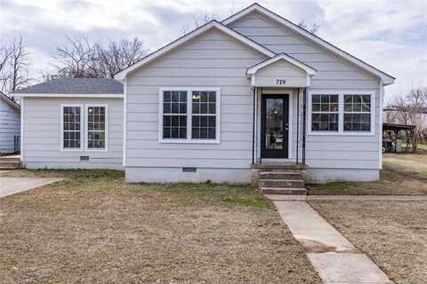 719 W Evergreen, Durant, OK 74701