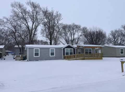 1818 Ave K, Hawarden, IA 51023