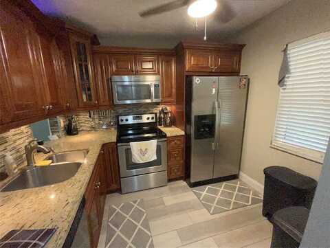 Somerset, Oakland Park, FL 33311