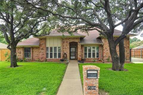 7104 Church Park Drive, Fort Worth, TX 76133