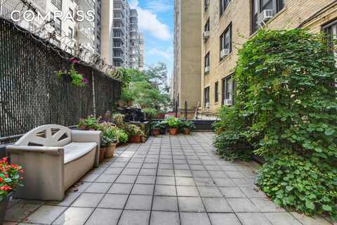 41 West 96th Street, New York, NY 10025