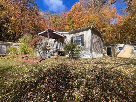 138 Treesdale Ln, Freedom, PA 15042