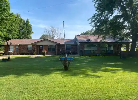 1146 N 4250 RD, HUGO, OK 74743