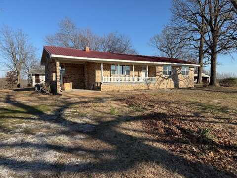 701 East Cardinal Road, Cave City, AR 72521