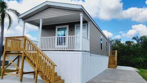 8 Shoreland Drive, Fort Myers, FL 33905