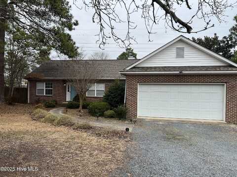 10 Beryl Circle, Pinehurst, NC 28374