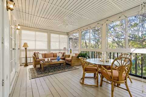 1295 Winding Oaks Circle E, Vero Beach, FL 32963