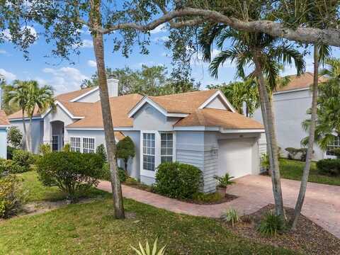 8839 Lakeside Circle, Vero Beach, FL 32963