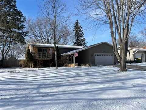 1217 26th Street NW, Willmar, MN 56201