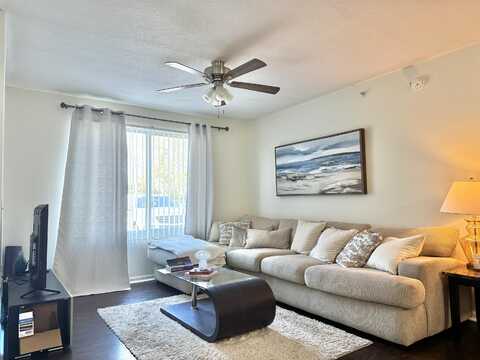 407 Villa Circle Circle, Boynton Beach, FL 33435