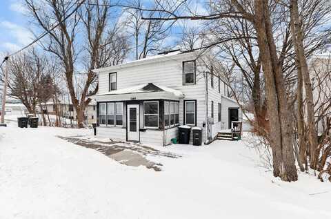 1009 S 4th Street, Stoughton, WI 53589