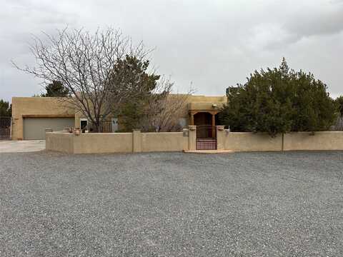 12 Estancia Court, Santa Fe, NM 87506