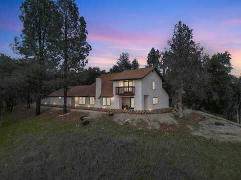 14539 Clear Creek Knolls Drive, Redding, CA 96001