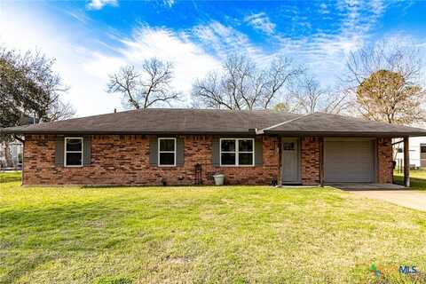 912 N Avenue G, Shiner, TX 77984