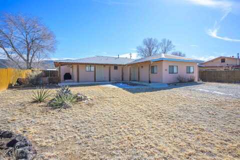 711 Cavalry Court, Taos, NM 87564