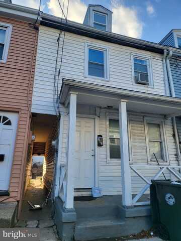 212 YORK STREET, BURLINGTON, NJ 08016