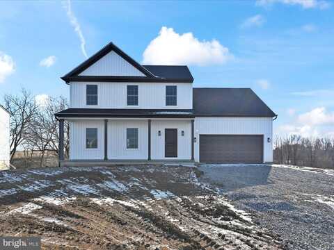 4 FAMILY DRIVE, CARLISLE, PA 17013