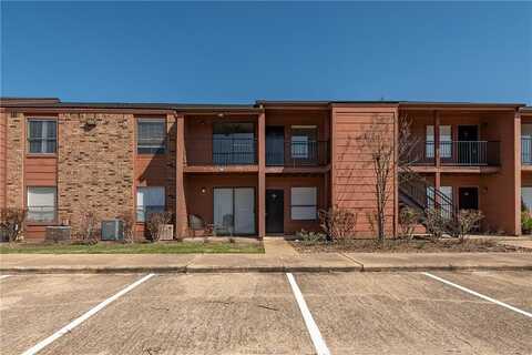 904 University Oaks #136, College Station, TX 77840