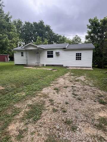 131 N Pine, Salem, AR 72576