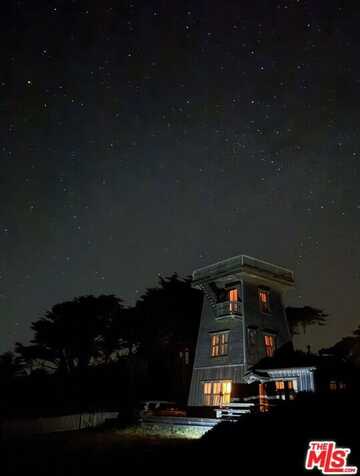 45340 Little Lake St, MENDOCINO, CA 95460