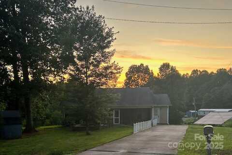 150 Windmill Court, Harmony, NC 28634