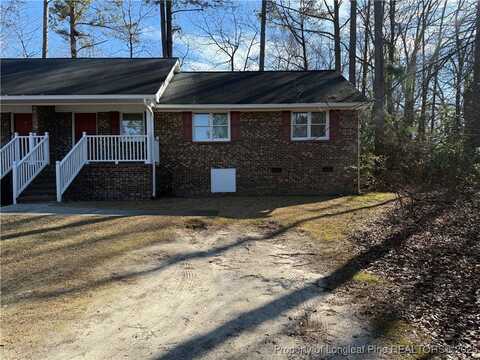 403 W Eighth Avenue, Raeford, NC 28376