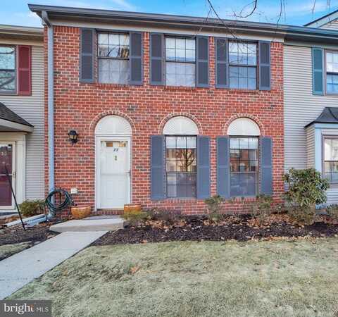 11 LYON LANE, FRANKLIN PARK, NJ 08823